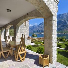 5 bedroom bayside villa with pool near Kotor, sleeps 12